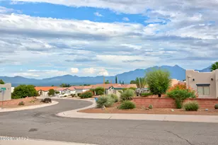 850 W Belltower Dr, Green Valley, AZ 85614 - Photo 5