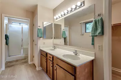 850 W Belltower Drive, Green Valley, AZ 85614 - Photo 17