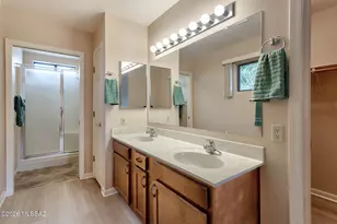 850 W Belltower Dr, Green Valley, AZ 85614 - Photo 17