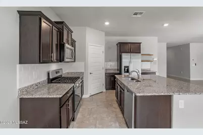 942 S Grantham Avenue, Vail, AZ 85641 - Photo 9
