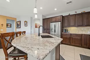 1350 E Claystone Dr, Green Valley, AZ 85614 - Photo 9