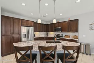 1350 E Claystone Dr, Green Valley, AZ 85614 - Photo 7