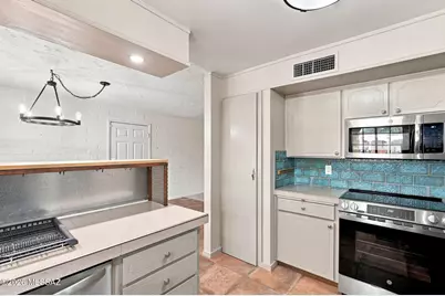 218 E Las Milpas, Green Valley, AZ 85614 - Photo 13