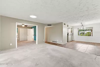 218 E Las Milpas, Green Valley, AZ 85614 - Photo 7