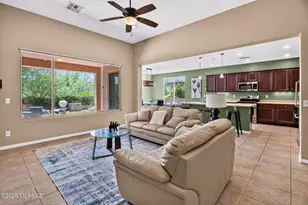 2492 E Skywalker Way, Green Valley, AZ 85614 - Photo 5