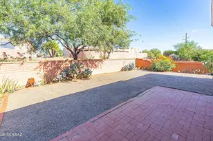 944 W Camino Guarina, Green Valley, AZ 85614 - Photo 27