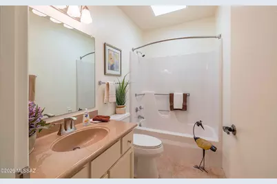 944 W Camino Guarina, Green Valley, AZ 85614 - Photo 17
