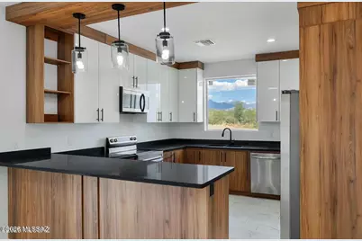 892 Calle Vega, Rio Rico, AZ 85648 - Photo 5