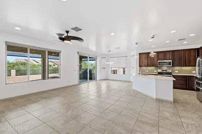 1084 N Grand Canyon Drive, Green Valley, AZ 85614 - Photo 11