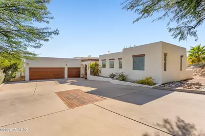 6420 N Regal Manor Drive, Tucson, AZ 85750 - Photo 1