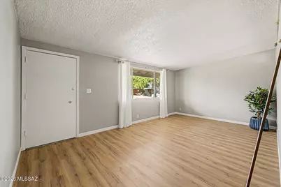 7902 E Winnepeg Drive, Tucson, AZ 85730 - Photo 5