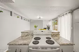 7902 E Winnepeg Dr, Tucson, AZ 85730 - Photo 11