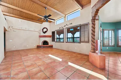 889 W Camino Tierra Libre, Green Valley, AZ 85614 - Photo 5