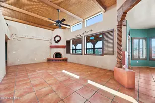 889 W Camino Tierra Libre, Green Valley, AZ 85614 - Photo 5
