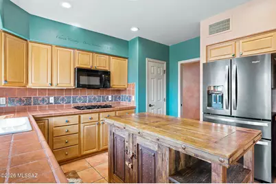 889 W Camino Tierra Libre, Green Valley, AZ 85614 - Photo 15