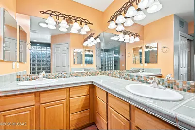 889 W Camino Tierra Libre, Green Valley, AZ 85614 - Photo 21