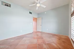 889 W Camino Tierra Libre, Green Valley, AZ 85614 - Photo 25