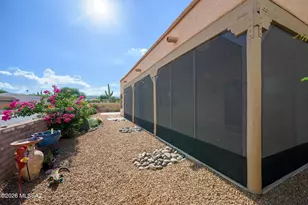 889 W Camino Tierra Libre, Green Valley, AZ 85614 - Photo 33