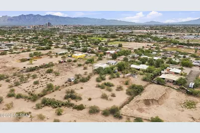 1804 S Santa Cruz Lane, Tucson, AZ 85713 - Photo 13