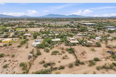 1804 S Santa Cruz Lane, Tucson, AZ 85713 - Photo 11