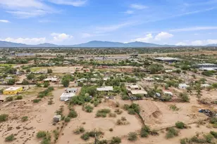 1804 S Santa Cruz Ln, Tucson, AZ 85713 - Photo 11