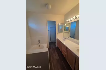 10178 E Essex Village Drive, Tucson, AZ 85748 - Photo 25