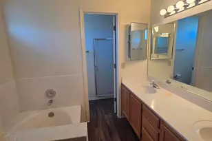 10178 E Essex Village Dr, Tucson, AZ 85748 - Photo 25