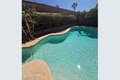 10178 E Essex Village Drive, Tucson, AZ 85748 - Photo 1