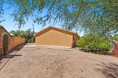 1695 W Calle Guadalajara, Tucson, AZ 85713 - Photo 7