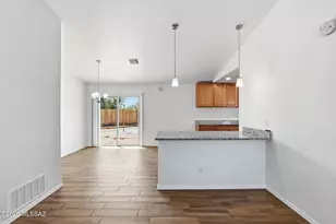 1695 W Calle Guadalajara, Tucson, AZ 85713 - Photo 11