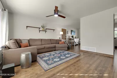 9170 N Rock Dove Place, Tucson, AZ 85742 - Photo 11