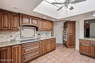4221 N Summer Set Dr, Tucson, AZ 85750 - Photo 15