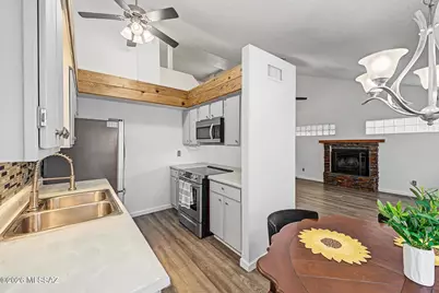 1127 W Roger Road, Tucson, AZ 85705 - Photo 5