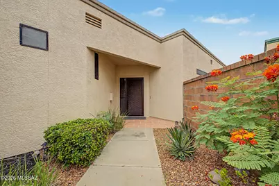 175 N Crescent Bell Drive, Green Valley, AZ 85614 - Photo 5