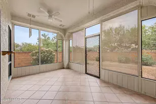 175 N Crescent Bell Dr, Green Valley, AZ 85614 - Photo 31