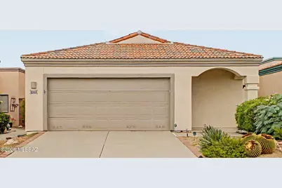 175 N Crescent Bell Drive, Green Valley, AZ 85614 - Photo 3