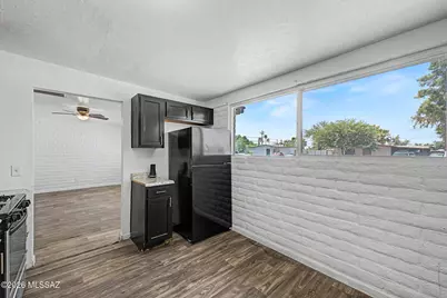 1815 S Winstel Avenue, Tucson, AZ 85713 - Photo 11