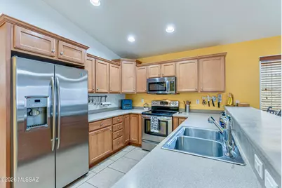 2351 W Golden Hills Road, Tucson, AZ 85745 - Photo 7