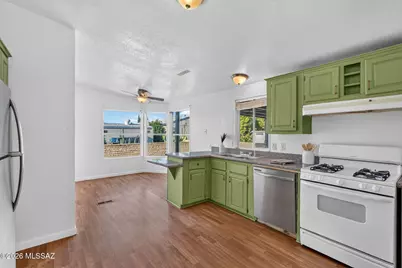 1728 W Coralbrooke Drive, Tucson, AZ 85705 - Photo 9