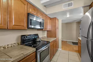 6471 N Tierra De Las Catalinas, Tucson, AZ 85718 - Photo 9