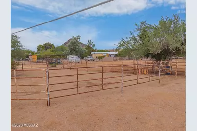 10390 W Massingale Road, Tucson, AZ 85743 - Photo 17