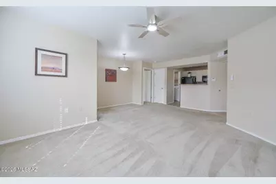 5751 N Kolb Road #14101, Tucson, AZ 85750 - Photo 9