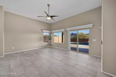 9627 N Melandra Way, Marana, AZ 85653 - Photo 11