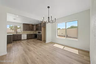 8867 E 28th St, Tucson, AZ 85710 - Photo 5