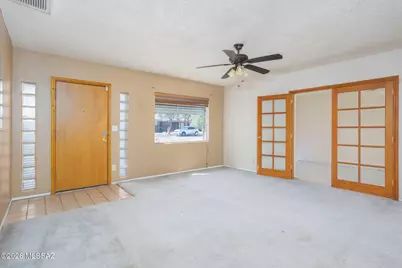 4649 E 9th Street, Tucson, AZ 85711 - Photo 5
