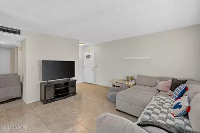 9315 E Old Spanish Trail, Tucson, AZ 85710 - Photo 9