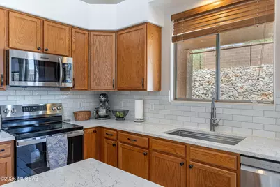 356 W Plateau Road, Tucson, AZ 85737 - Photo 9