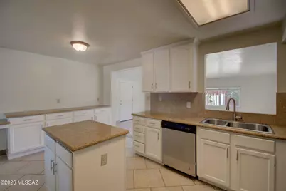 7253 E Eli Drive, Tucson, AZ 85710 - Photo 7