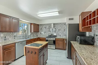 6261 E 15th Street, Tucson, AZ 85710 - Photo 1