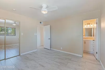 6261 E 15th Street, Tucson, AZ 85710 - Photo 17